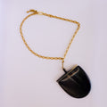 Collier doré pendentif demi-lune effet corne x AFRICA