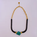 Collier doré fer forgé et pierre turquoise centrale x AFRICA