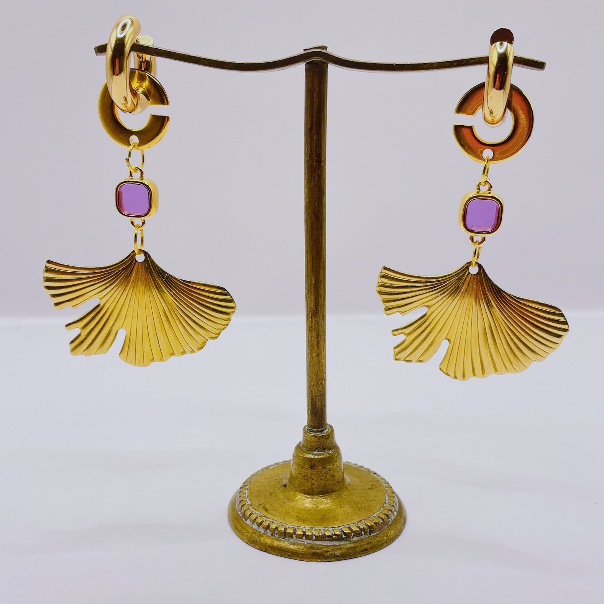 Boucles dorées feuille éventail et cristal coloré x CANOPÉE DORÉE