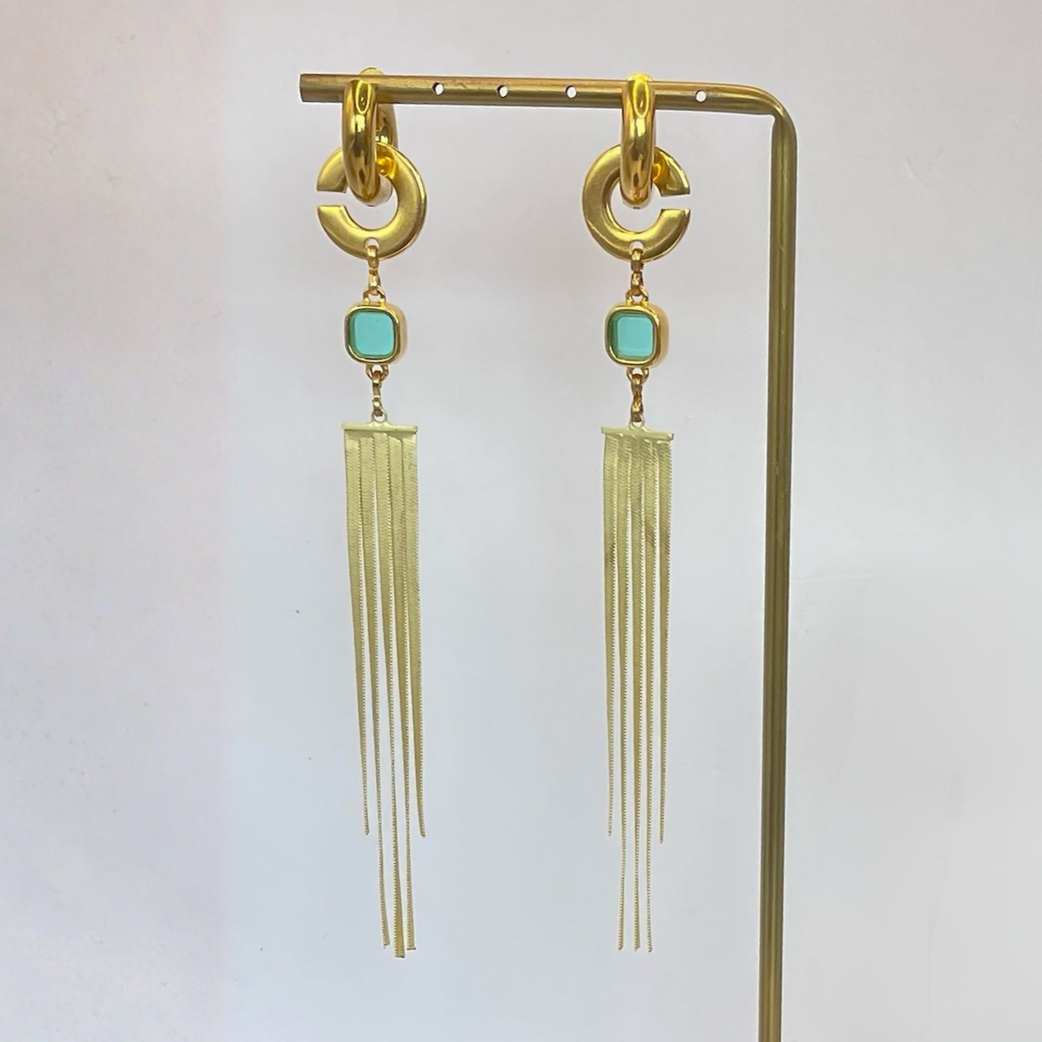 Boucles d'oreilles créoles dorées et chaînes fines avec cristal x CANOPÉE DORÉE